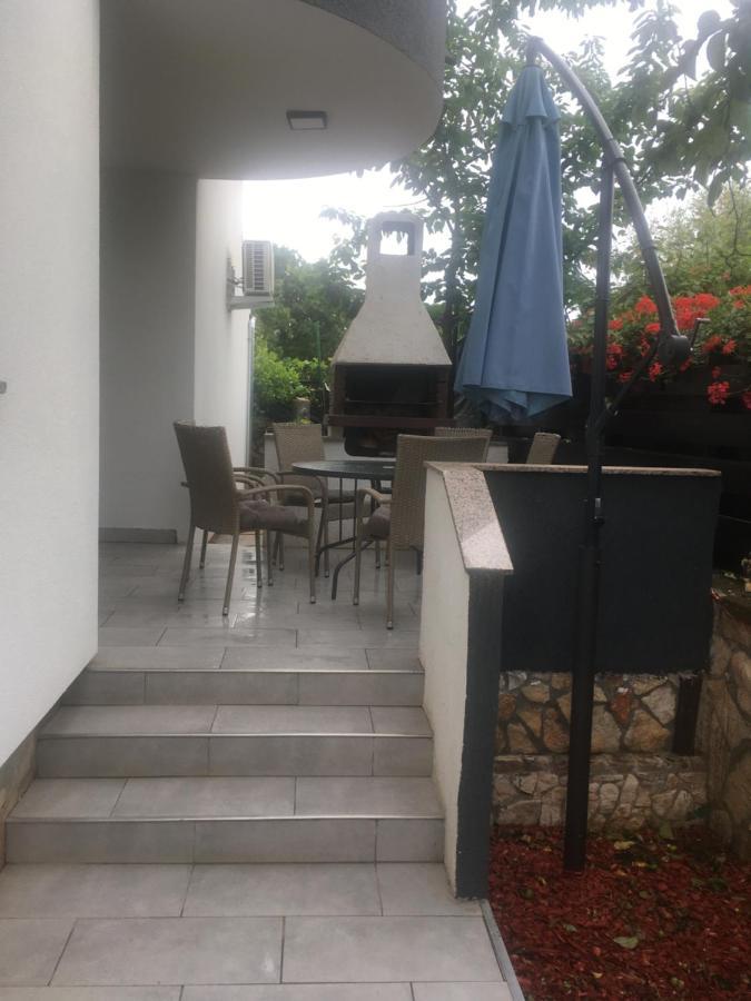 Manuela Villa Liznjan Exterior photo